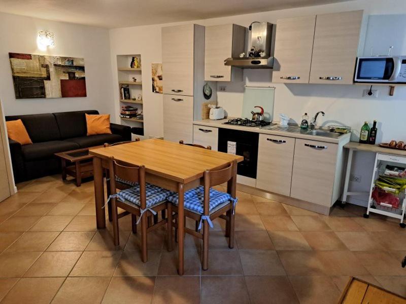 La Casa Di Mario Lägenhet Perledo Exteriör bild
