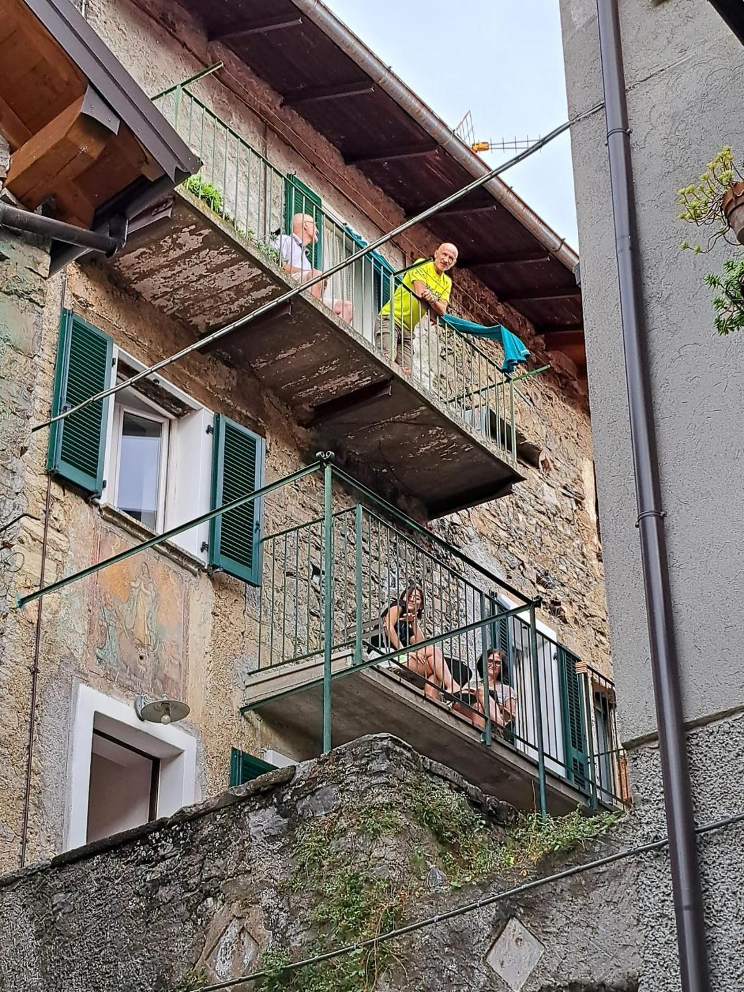 La Casa Di Mario Lägenhet Perledo Exteriör bild